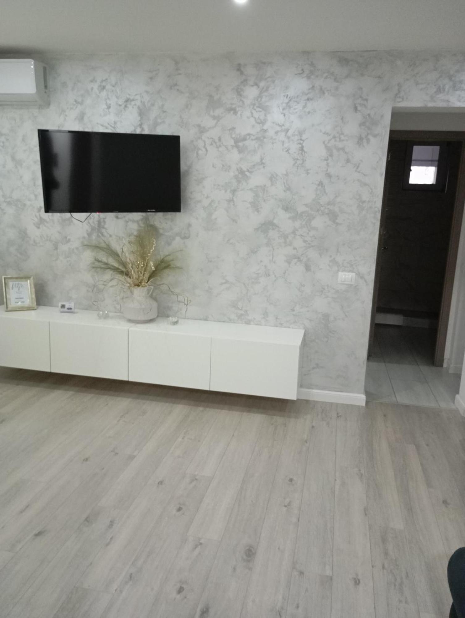 Ultimul Leu Apartamento